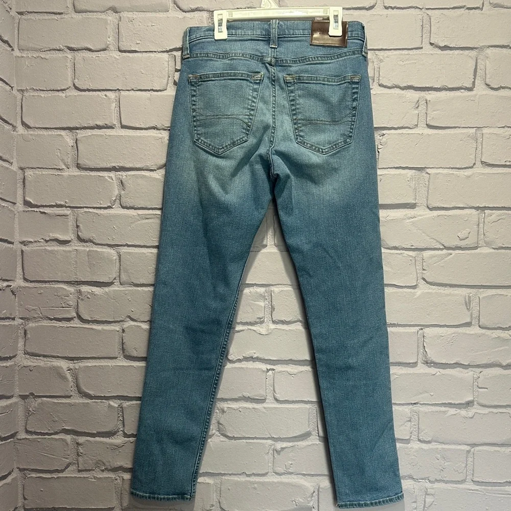 NEW Hollister Light Blue Slim Men's Jeans size 26/30
